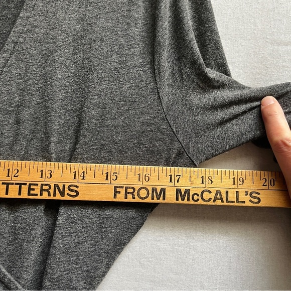 Isabella Oliver Charcoal Maternity Wrap 3/4 sleeve Dress Sz 2/ S&M - Picture 8 of 10